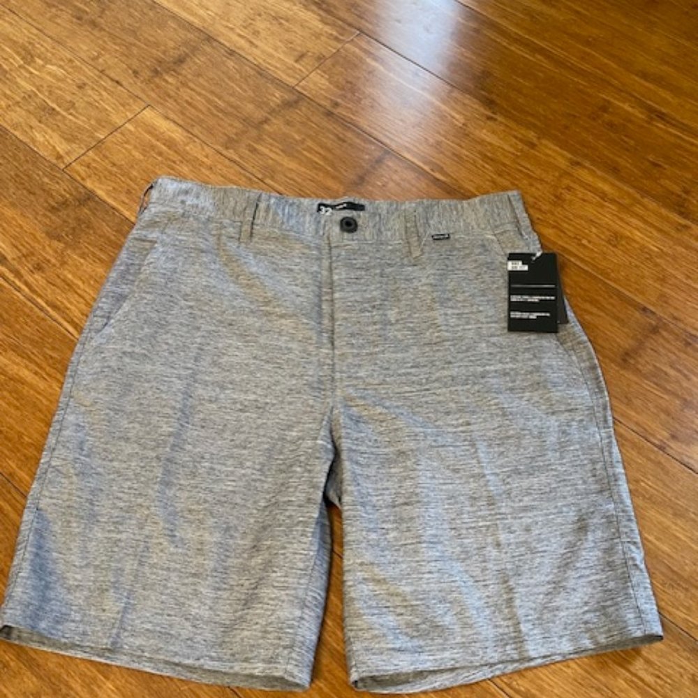 Hurley Men's DF Weston 19" Shorts, Nike Dri Fit, Size 32, Gray NWT new